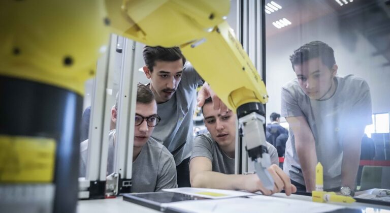 Fanuc e Sanoma insieme per coltivare le skill tecnologiche e digitali dei giovani studenti