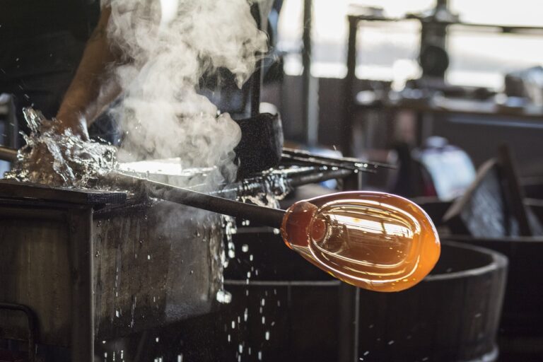 Non solo cibo e vino: l'Europa al lavoro per proteggere anche i prodotti industriali e artigianali tipici